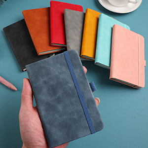 Carnet <span class=keywords><strong>en</strong></span> cuir A5 de qualité supérieure, couverture rigide avec papier sans bois 80 g/m² - Idéal pour les réunions de bureau et la planification quotidienne - Product Image 5