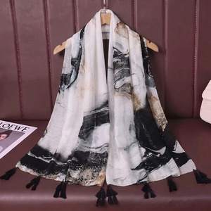 Nouvelle Arrivée : Écharpes Carrées Polyvalentes en Fausse Cachemire, Style Luxe, Minimalistes et Tendance – Vente en Gros <span class=keywords><strong>de</strong></span> Foulards et Châles - Product Image 2