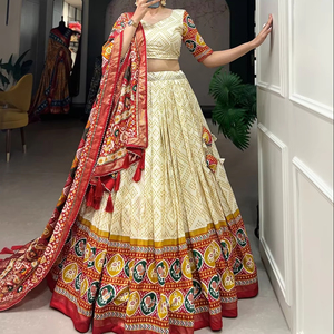 Seda impressa requintada Lehenga Choli Patola & <span class=keywords><strong>Foil</strong></span> Print Elegância tradicional - Product Image 1