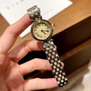 Montre-bracelet à <span class=keywords><strong>quartz</strong></span> Virtue 2026 pour femme, en acier inoxydable <span class=keywords><strong>blanc</strong></span> et or bicolore, durable, en alliage, résistante à l'eau 3 ATM, élégante et tendance - Product Image 3