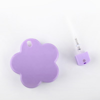 Flacon pulvérisateur de parfum rechargeable en PP de type carte, 50 ml, rose, violet, orange, en forme de fleur de prunier, pour répulsif anti-moustiques et désinfectant pour les mains