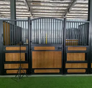 Customized Size Horse Stalls Fronts Horse Box With Sliding Door
