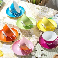 Slip Tea Sets aus buntem Porzellan Solid Tea Cup Untertasse mit individuell bedruckten/Tee tassen und Untertassen Großhandel