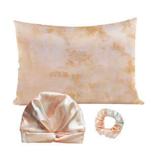 Ensemble de Soins Capillaires de Luxe Personnalisé avec Logo, comprenant une Taie d'Oreiller en Soie Imprimée Tie-Dye pour <span class=keywords><strong>Femme</strong></span>, un Bandeau de Nuit, des Chouchous, des Bonnets et des Wraps pour <span class=keywords><strong>Cheveux</strong></span> - Product Image 1