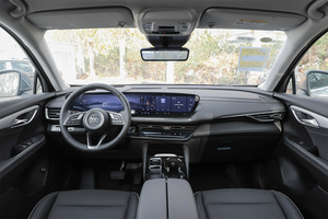 Bui-<span class=keywords><strong>ck</strong></span> Envision <span class=keywords><strong>Plus</strong></span> 2025 Platinum SUV 237HP Turbo Power Solución de viaje familiar espaciosa para viajeros de carretera - Product Image 3