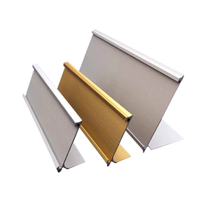 Targhetta Personalizzata in Lega di Alluminio Stile Moderno per Scrivania o Parete, Design Leggero con Incisione Personalizzata - Product Image 1