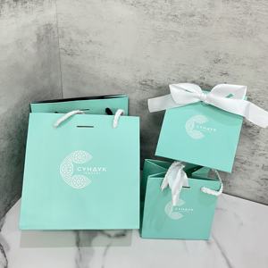 Embalaje de regalo de joyería, bolsa de papel <span class=keywords><strong>verde</strong></span>, logotipo dorado personalizado, artesanía Kraft, bolsa de papel de compras reutilizable negra con asas de cinta - Product Image 2