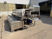 Machine de lavage et d'épluchage de légumes-racines (pommes de terre, gingembre, manioc, carottes) - Fournisseur d'usine