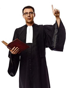Robe et toge judiciaire traditionnelle noire de qualité supérieure pour avocats et magistrats - Product Image 2