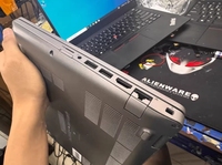 Laptop DaLL Latitude 5411, dengan prosesor Intel Core I5-10400H, RAM 16GB, dan penyimpanan 256GB