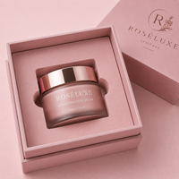 Boîte rigide de luxe personnalisée avec impression UV, logo, pelliculage mat, insert en EVA rose, couvercle et base pour crème visage, avec poignée