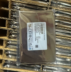 قرص صلب أصلي من سامسونج سلسلة PM9A3 للمؤسسات بسعة 15.36 تيرابايت U.2 PCIe 4.0 طراز MZQL215THBLA-00A07 - Product Image 1