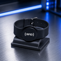 Großhandel 13,56MHz Lebensmittelechtes Silikon RFID NFC Armband, Verstellbar Wasserdicht 1K Chip ISO14443A/15693 mit Kundenspezifischem Aufdruck