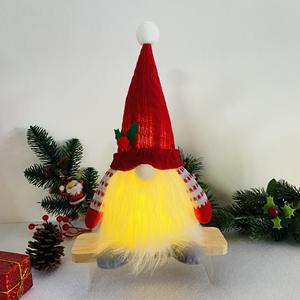 Rudolph <span class=keywords><strong>el</strong></span> <span class=keywords><strong>Reno</strong></span>-Decoraciones navideñas temáticas Muñeco sin rostro brillante Estatuilla Sombrero de punto Luces Acento único de Año Nuevo - Product Image 3