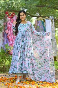 GEORGETTE LOURDE AVEC PARAPLUIE 7 MTR FLAIR ROBE ENTIÈREMENT COUSE POUR FEMMES ET FILLES DU FABRICANT INDIEN AU PRIX DE GROS - Product Image 5