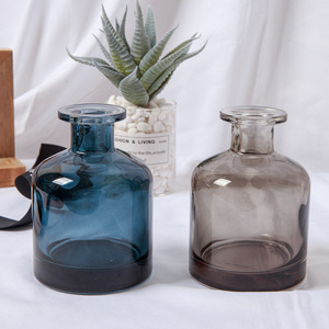 Sustainable Essential oil aroma Reed Diffuser with cap Packaging Round Wide Mouth Empty Colored Glass Diffuser Bottle