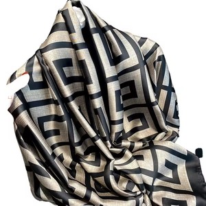 Nuovo Stile Sciarpa da Donna alla <span class=keywords><strong>Moda</strong></span> Popolare per la Spiaggia, Sciarpa di Lusso in Seta Cinese di Qualità, Stampa Bellissima per Autunno e Inverno, <span class=keywords><strong>Hijab</strong></span> - Product Image 1