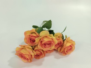 Fornitore all'Ingrosso di Bouquet di Rose Artificiali a <span class=keywords><strong>Sette</strong></span> Teste in Seta, Design Moderno e Morbido per San Valentino, Festa della Mamma, Matrimoni e Decorazioni per la Casa - Product Image 6