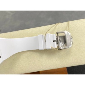 Nouvelle Montre Tourbillon 2026 à Boîtier Carré, Cadran en Verre Saphir, Surface Céramique Anti-Abrasion Durable, Bracelet en Caoutchouc - Product Image 4