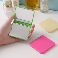 Miroir de maquillage compact carré en plastique, double face, portable, miroir cosmétique de poche, plusieurs couleurs, pour les voyages en plein air