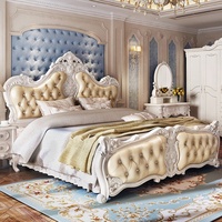 Cadre de lit double luxueux et épuré, style européen français moderne, minimaliste, écologique, avec revêtement en similicuir sculpté