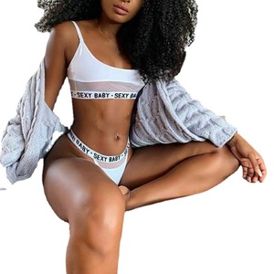 Vente en gros Nouveau soutien-gorge romantique pour femmes Ensemble soutien-gorge de sport lettre creuse transparente String sexy pour femmes - Product Image 5