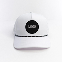Casquette de baseball kaki personnalisée avec logo, détails en corde, profil haut, style A-frame, avec patch en caoutchouc noir, perforée et respirante pour l'extérieur