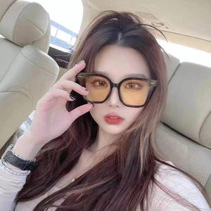 Gafas de Sol Personalizadas GM SA206 UV400 con Lentes Polarizadas de Resina en Color Marrón, Negro y Té, para Mujer, Tipo 3, Empaque en Caja - Product Image 1