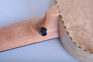 Ukelele fabricante distribución <span class=keywords><strong>Amazon</strong></span> Venta caliente acolchado Ash eléctrico Bass Ukulele - Product Image 4