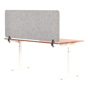 Panneau de confidentialité pour <span class=keywords><strong>bureau</strong></span> autoportant, écran de séparation acoustique absorbant le son en feutre PET avec pinces réglables - Product Image 1