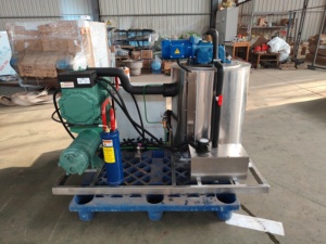 Machine à glace en flocons commerciale de 1000 <span class=keywords><strong>kg</strong></span> par jour, facile à utiliser, faible entretien, pour les entreprises - Product Image 4
