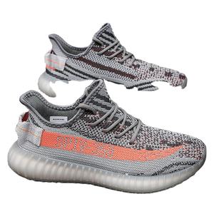 Chaussures de sport réfléchissantes YZY 2026 : Nouveauté créative avec logo personnalisé, motif ciel étoilé, pour hommes et femmes - Product Image 1