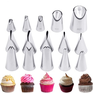 Leaf-Shaped Piping Tips 5-Piece Set Stainless Steel Reusable Cake Decorating Supplies - Product Image 1