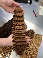Extensions de cheveux naturels en crochet pour femmes, vente en gros de cheveux humains afro crépus bouclés, cheveux crépus bouclés de couleur, cheveux en crochet pré-bouclés, vente chaude