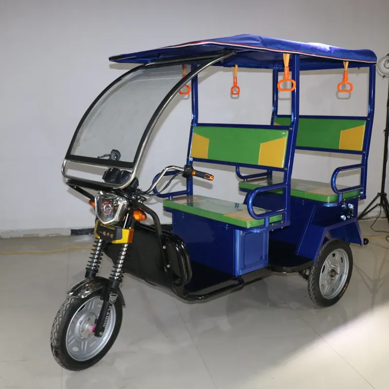 Tricycle de Tuk électrique de couleur verte, balançoire à deux roues, prix d'usine