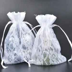 Großhandel New Design Geschenkt üten Candy Wrap Lace Decor Store Kleine Make-up Hochzeit Brautjungfer Geschenke