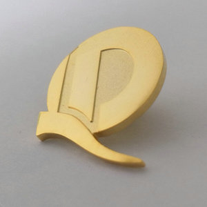 Insignias de metal personalizadas de cobre con cierre de mariposa tipo pin para el hombro, para logotipo de empresa o escuela, regalo conmemorativo. - Product Image 1
