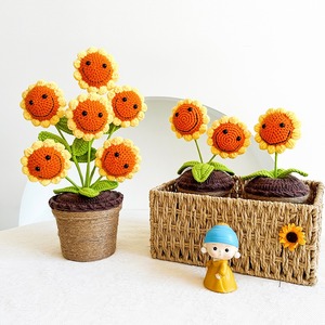 Planta de girasol con cara sonriente de ganchillo personalizada, adorno de hilo para oficina y hogar, regalo para eventos festivos, flor artificial. - Product Image 2