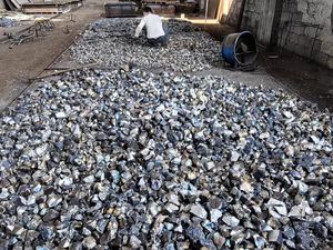 フェロマンガンFeMn75高炭素フェロマンガン合金10-70mmブロック中国サプライヤー - Product Image 6