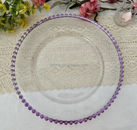 Assiette de mariage ronde moderne en plastique transparent avec bordure perlée - Personnalisable multicolore 100 pièces MOQ pour les hôtels