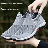 Chaussures décontractées respirantes en maille imperméables à séchage rapide pour hommes, nouvelle collection été 2025, pour hommes d'âge moyen et seniors, semelle souple, tendance Shark
