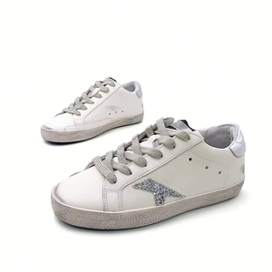 รองเท้าผ้าใบผู้ชาย Golden Sole White <span class=keywords><strong>Goose</strong></span> รุ่น Superstar Vintage Deluxe ระบายอากาศได้ดี แบบผูกเชือก รองเท้าฤดูหนาว หนังแท้ นุ่ม สวมใส่สบาย กันลื่น - Product Image 2