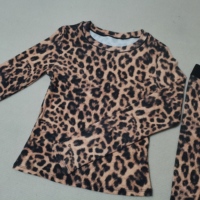 Set 2 potong Jaket dan Celana Pendek Motif Leopard Logo Kustom Trendi 2026, Bahan Spandex Nylon, Pakaian Santai/Gym Musim Panas untuk Wanita, OEM