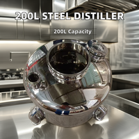 Distillateur d'alcool en acier inoxydable de 200 L, chaudière, réservoir, raccords de tuyauterie, catégorie de produits