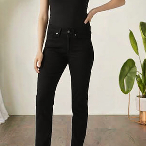 Jeans <span class=keywords><strong>Levis</strong></span> Clásicos de Corte Recto <span class=keywords><strong>para</strong></span> <span class=keywords><strong>Mujer</strong></span>, Mezclilla Suave, Color Oscuro Sólido, Largo Completo, 29W / 28L - Product Image 3