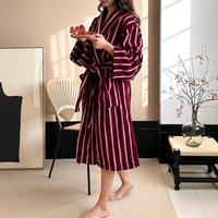 Peignoir doux pour femmes Peignoir de bain en peluche de luxe Peignoir rayé pour hommes Hôtel