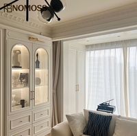 Système de dressing sur mesure de luxe moderne avec solution de rangement intelligente pour projets d'aménagement intérieur de villas