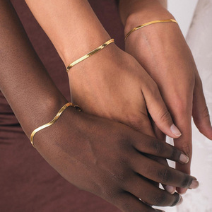 สร้อยข้อมือสแตนเลสผู้ชายทอง14K สำหรับผู้หญิงโซ่ก้างปลารูปกระดูกงูบาง - Product Image 3