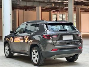 Jeep <span class=keywords><strong>Compass</strong></span> 2017 2018 2019 con Caja <span class=keywords><strong>de</strong></span> Cambios Automática y Volante a la Izquierda, Autos Usados con Personalización Interior - Product Image 5