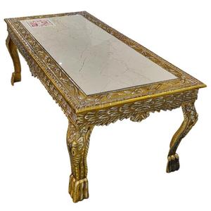 Juego de Comedor Clásico Real de Oriente Medio, Mesa de Comedor Elegante de Metal Dorado con 6 Sillas - Product Image 1
